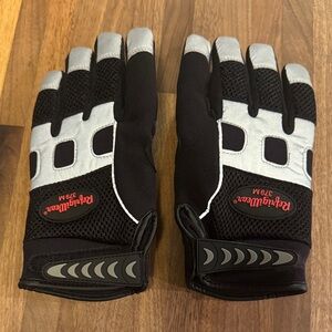 Refrigiwear gloves. Winter gloves. Synthetic leather